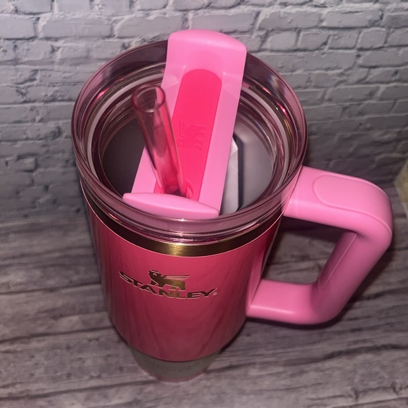 NWT / NIB Stanley 30oz flowstate tumbler 30oz Pink Parade